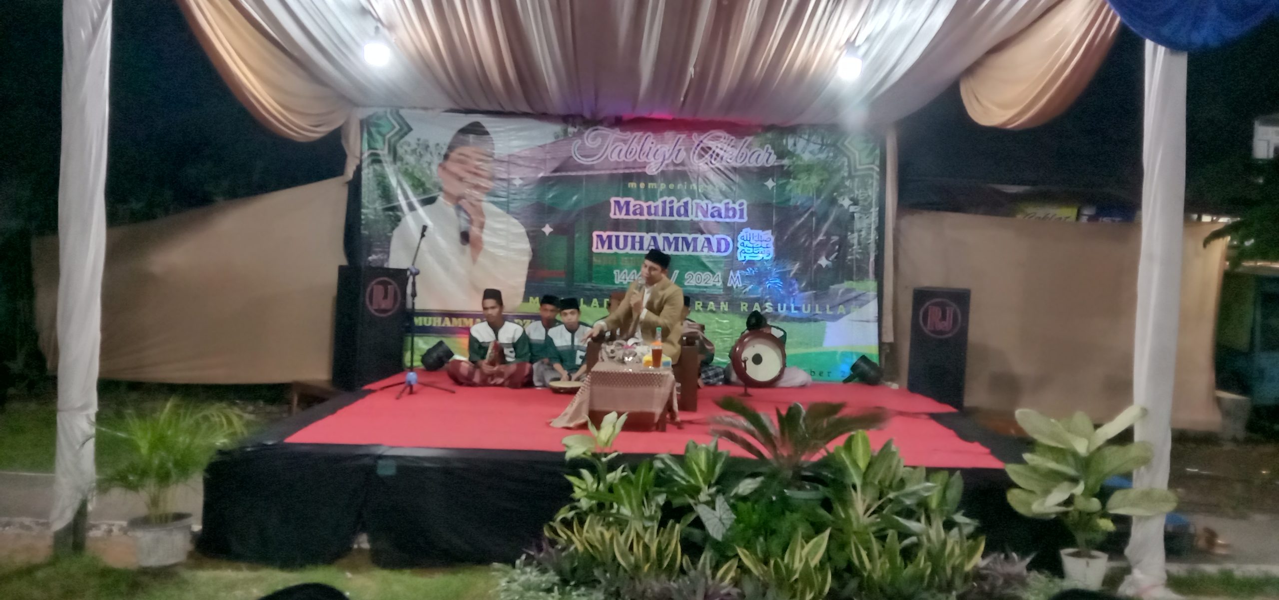 Khitanan Sehat & Pengajian Akbar memperingati Maulid Nabi Muhammad SAW 1446 H/2024 M Bersama KH Muhammad Nadzih SH , yang berasal dari Cibangkong Pekuncen Banyumas.